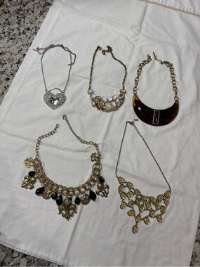 Lot of 5 Assorted Womenβs Necklaces β Gold, Silver, Brown, Black